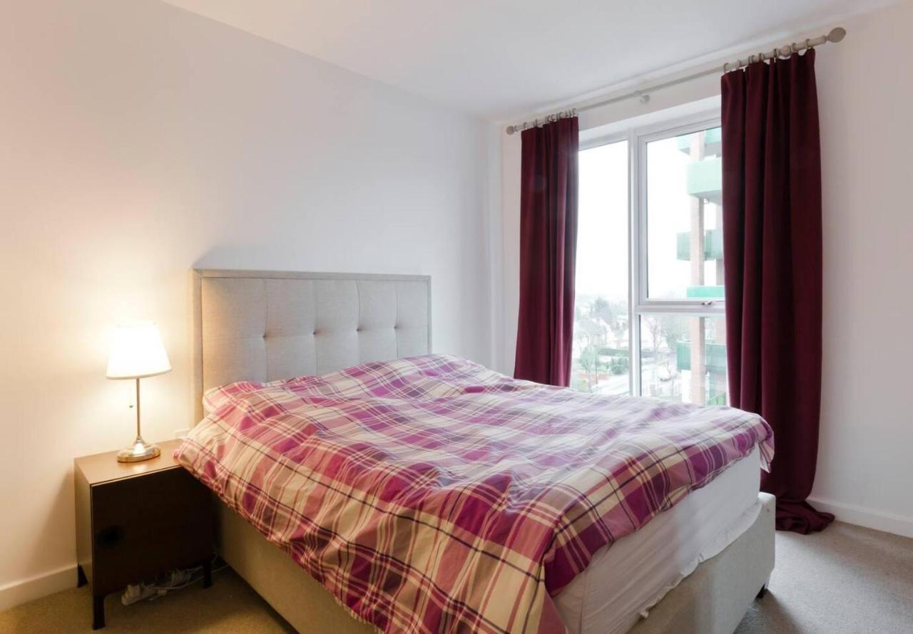 2-bed Only 15 Mins From Lejlighed *