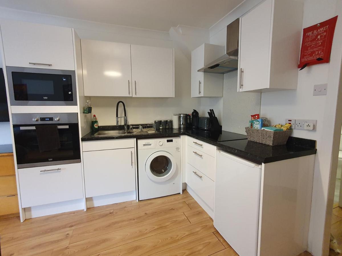 Excel With Parking Appartement Londen