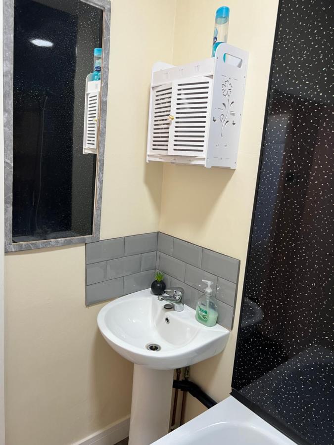 Leilighet Small Cosy 2 Flat With 2 Double Beds London