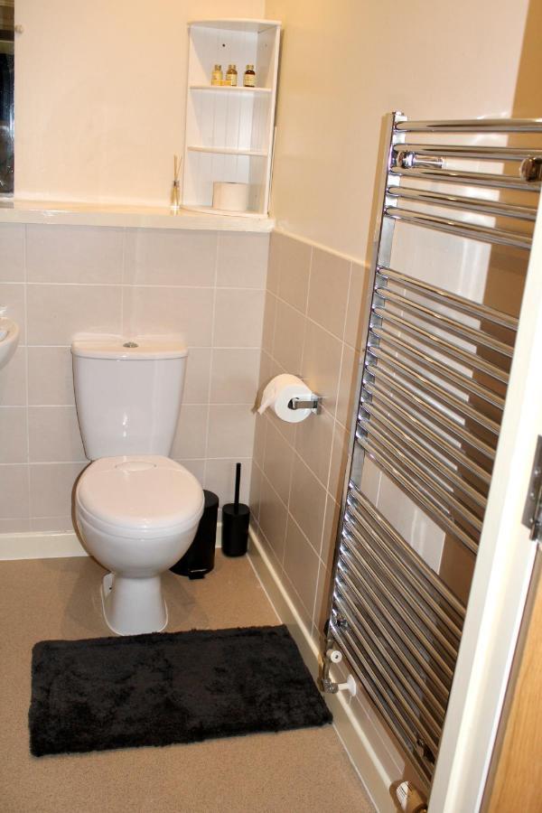 Glamorous Two Bed Flat Lägenhet *