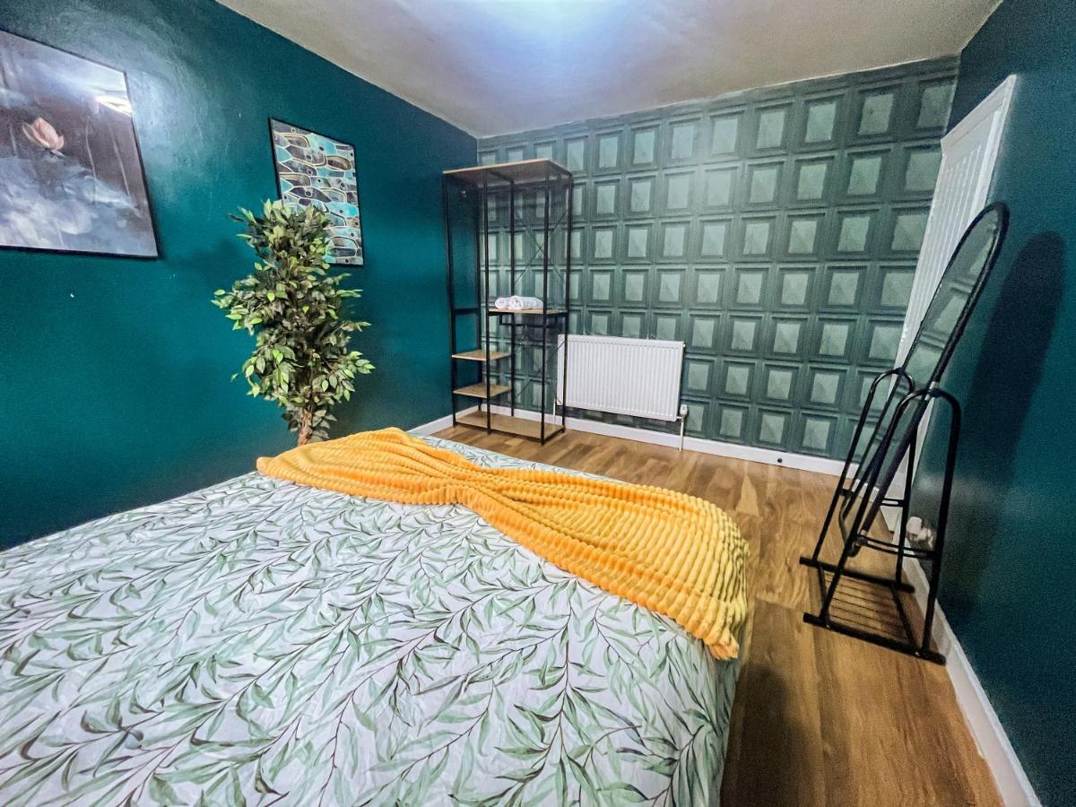 Swanky Townhouse In The Heart Of East Semesterbostad London
