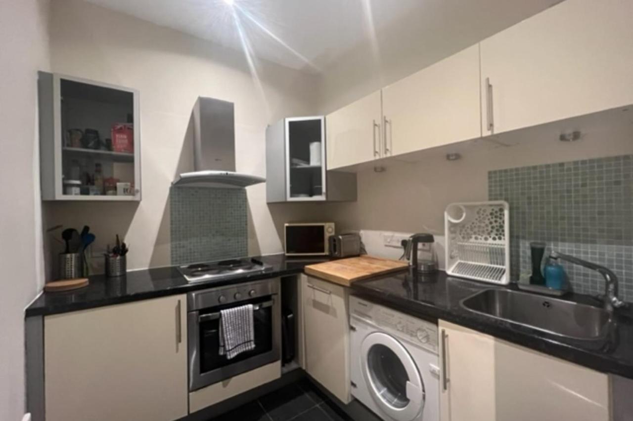 Peaceful 1 Bedroom Flat Near Highbury And Islington * Londra