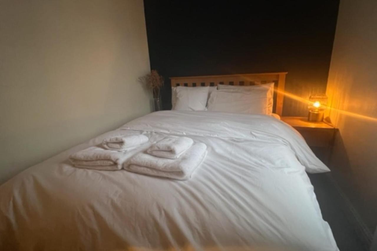 Peaceful 1 Bedroom Flat Near Highbury And Islington * Londra