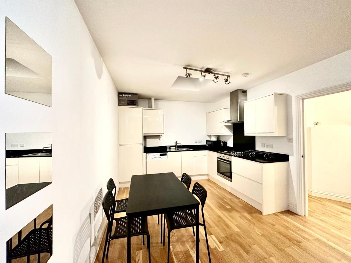 137 Camden Town Apartment