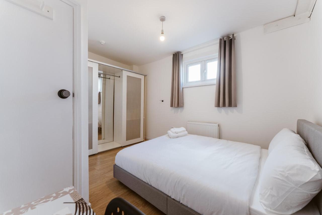 Gasthuis Mile End Double 27