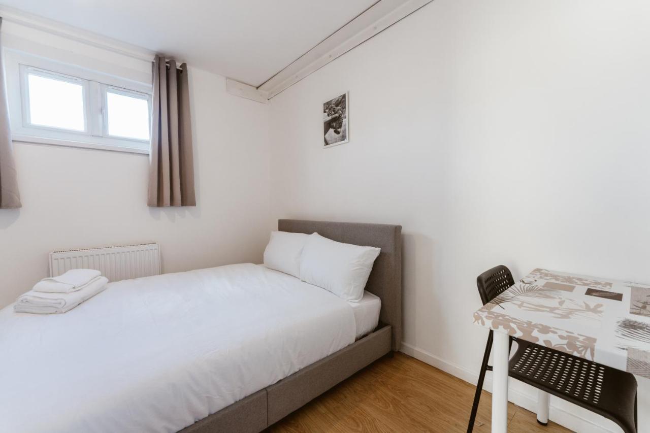 Gasthuis Mile End Double 27 *
