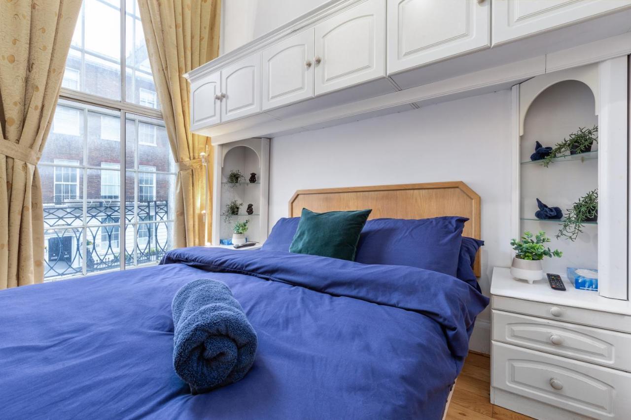Flat In Baker Street Apartment