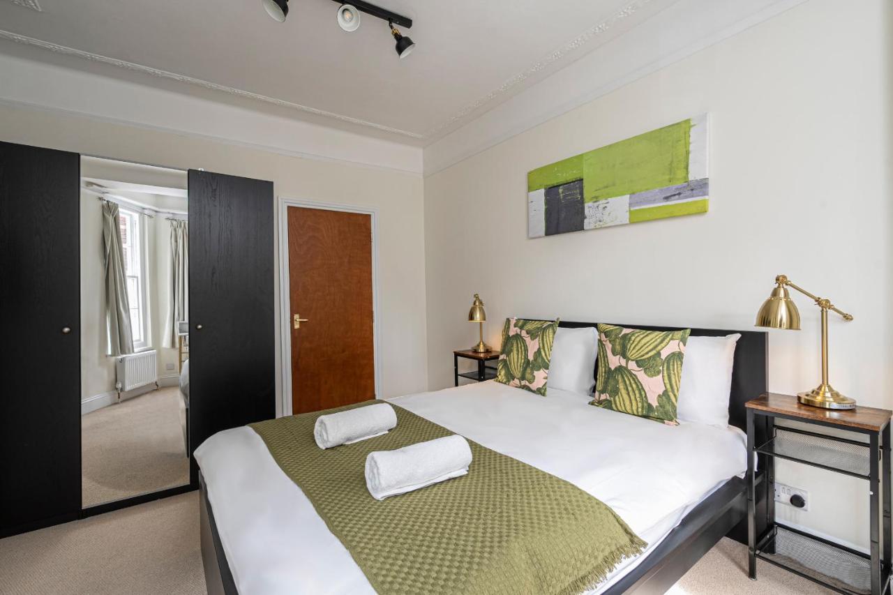 Beautiful 3 Bedroom Near Marble Arch And Oxford Street Leilighet London