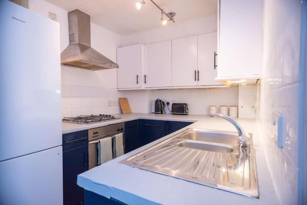 Spacious 1 Bed- Nunhead/peckham-sleeps 4 Lägenhet London