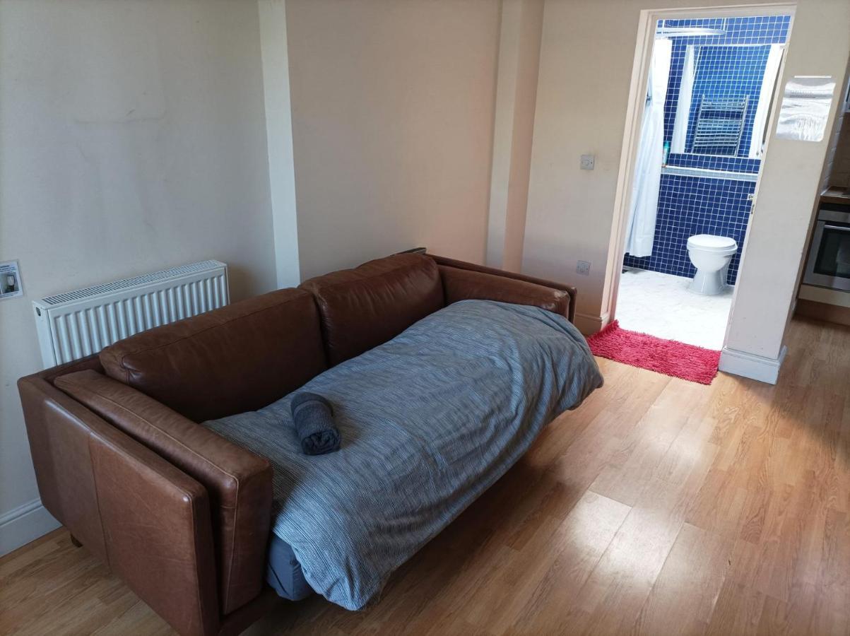 Self-contained Private Unit 1 * London