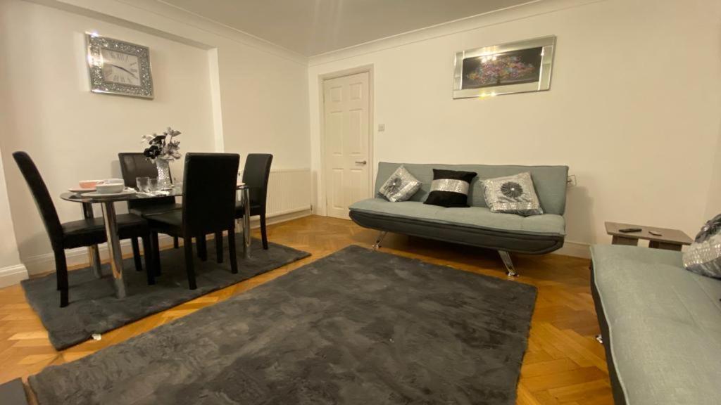 1 Notting Hill Portobello Road Amazing Location! Apartment London