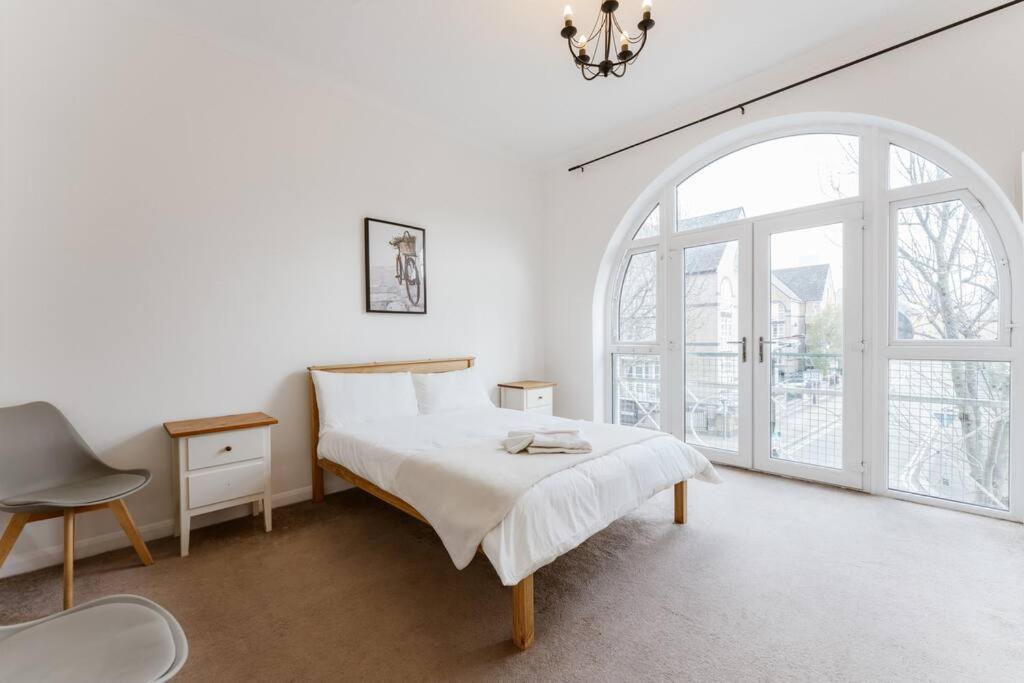 Spacious Ensuite Near Tourist Attractions London