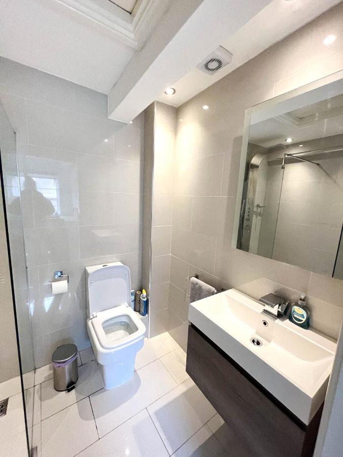 Modern 1 Bedroom Flat Close To Vauxhall Apartment London