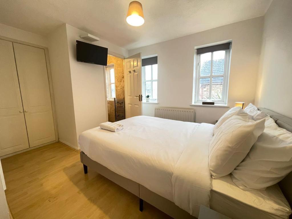 Cosy With En-suite In Greenwich Homestay *
