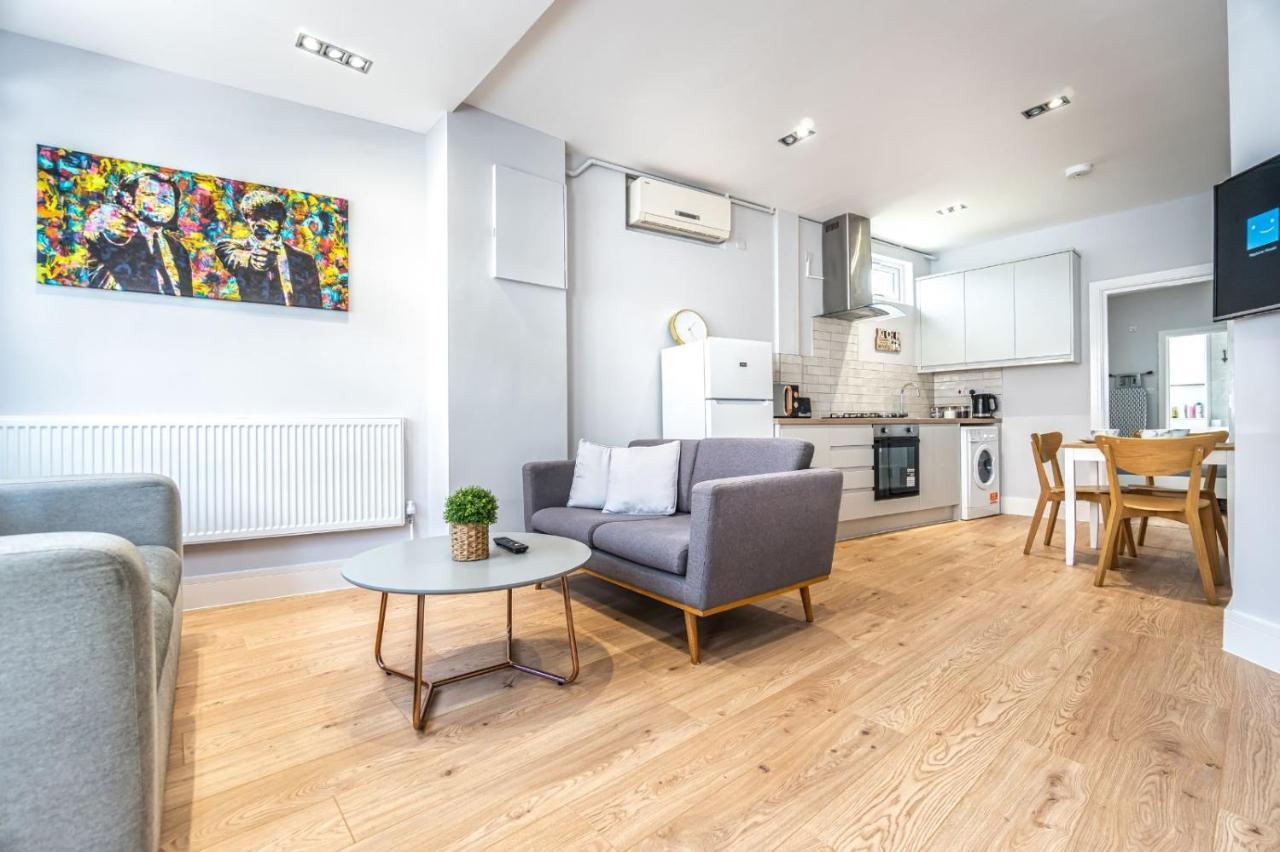 Modern In East Apartment London