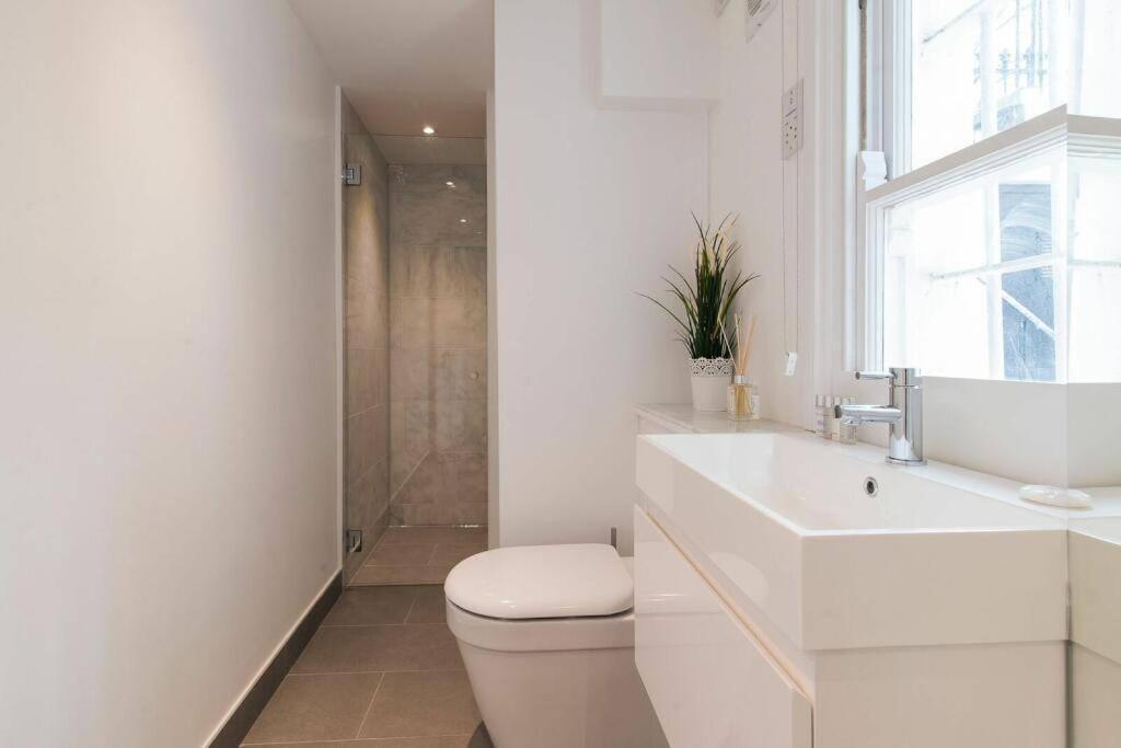 Charming Stylish One-bedroom Londra