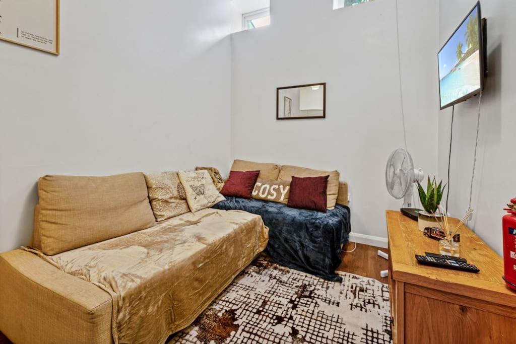 Two Bedroom With Patio Close To Hyde Park Ed4 Appartamento *