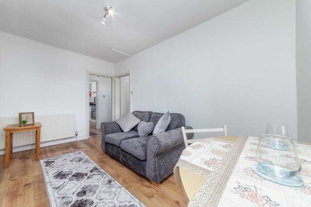 One Bedroom Flat In Central #02 Londres