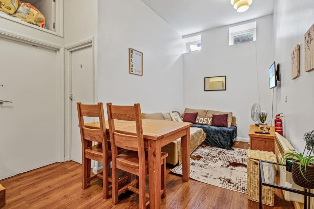 Two Bedroom With Patio Close To Hyde Park Ed4 Appartamento *