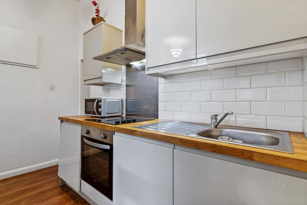 Appartamento Two Bedroom With Patio Close To Hyde Park Ed4 Londra