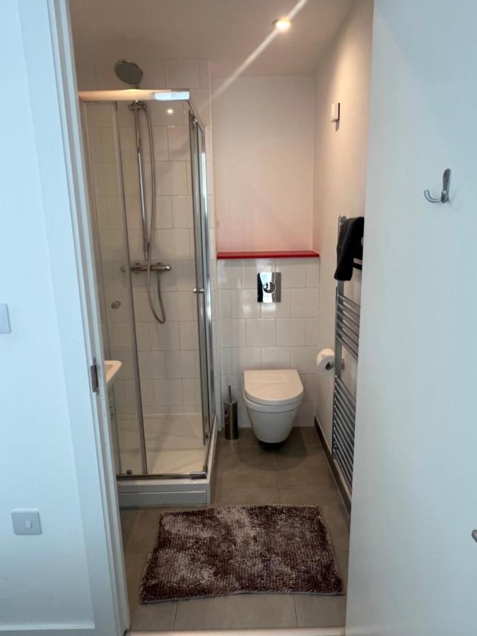 Lägenhet Two Bedroom London