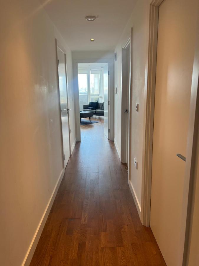 Two Bedroom Lägenhet London