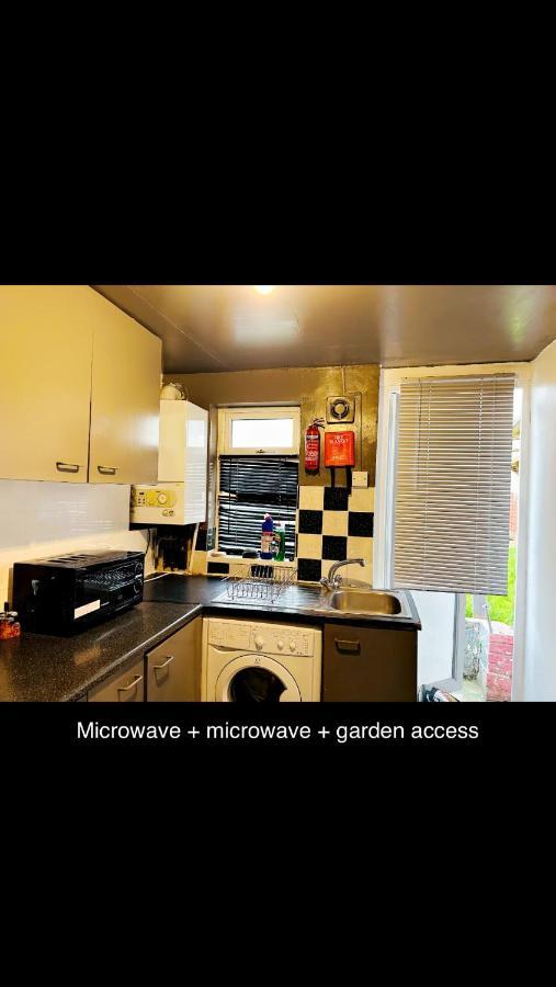 Apartment 2 Bedroom Double Bed In East