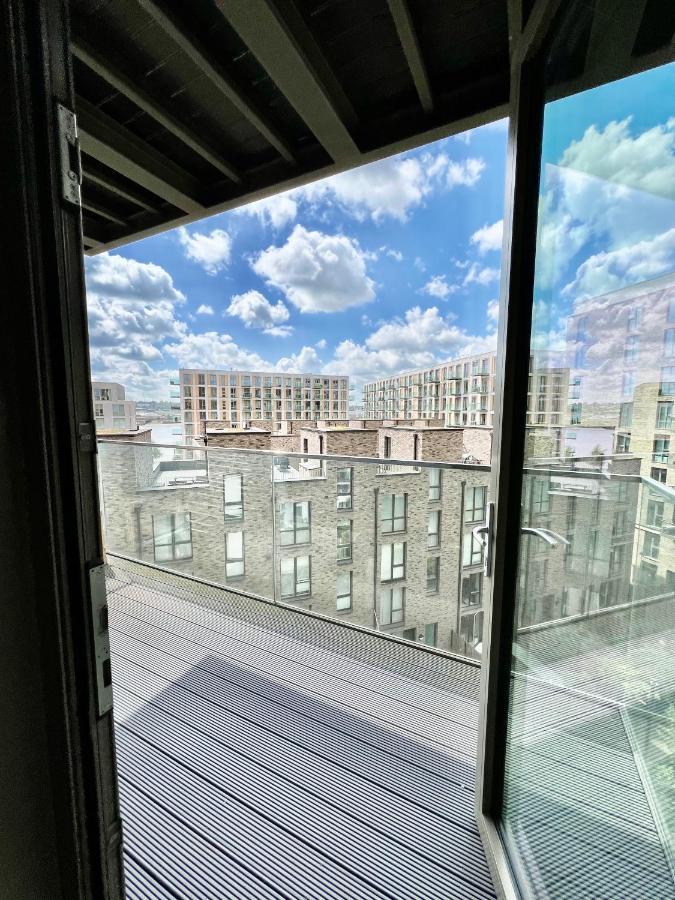 Luxury 2 Bedroom 2 Bathroom - City Airport * Londen