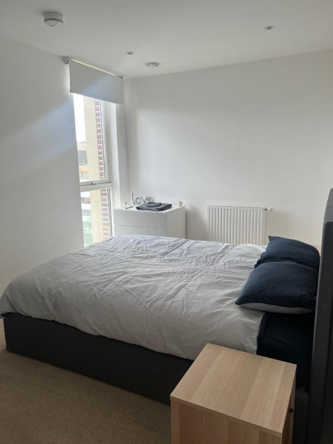 Lägenhet Two Bedroom London