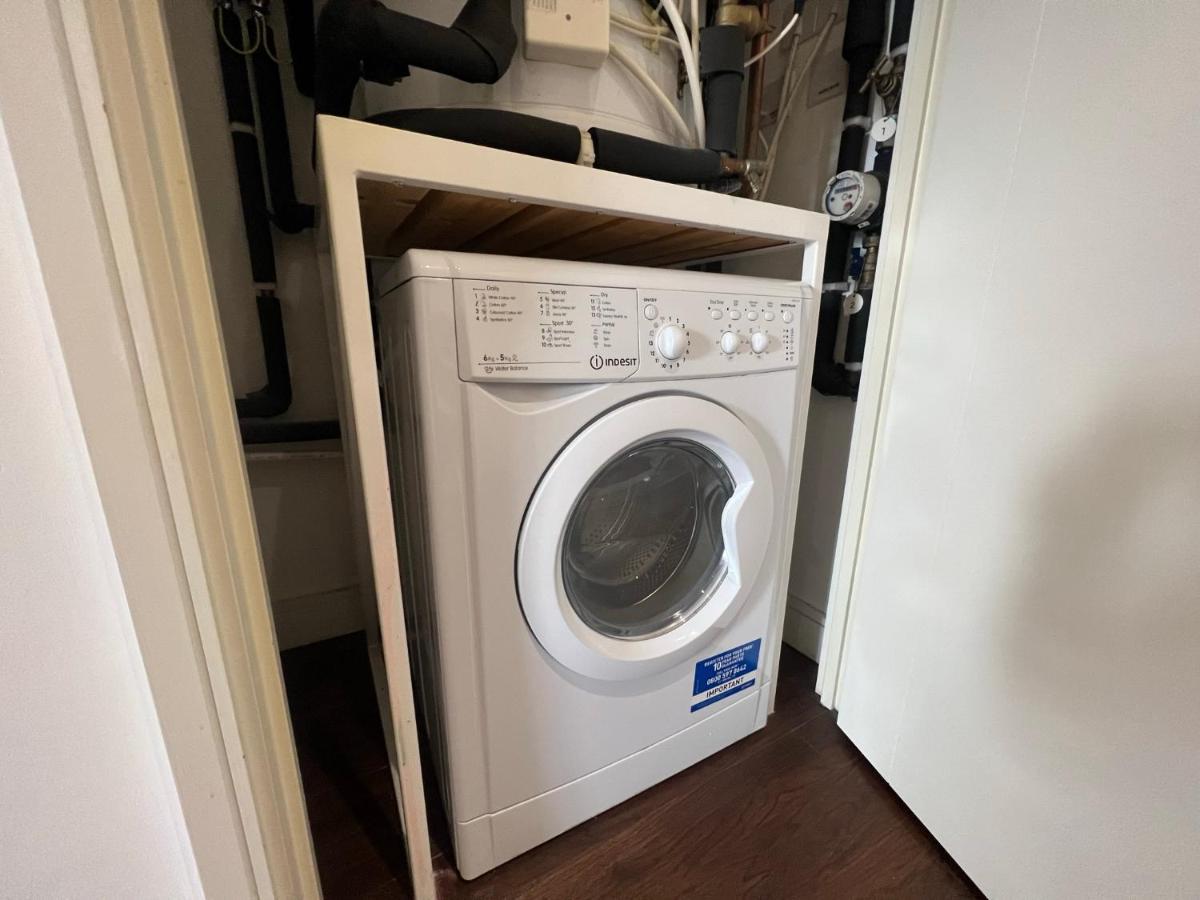 Riverview Amazing 2bed 2bath Apt Wparking Sleeps 6 Comfortably Appartamento Londra