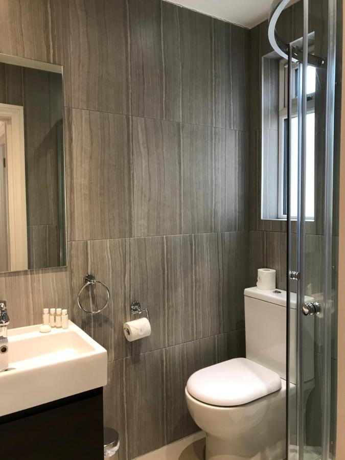 Appartamento 25 Ongar Road By Viridian Londra