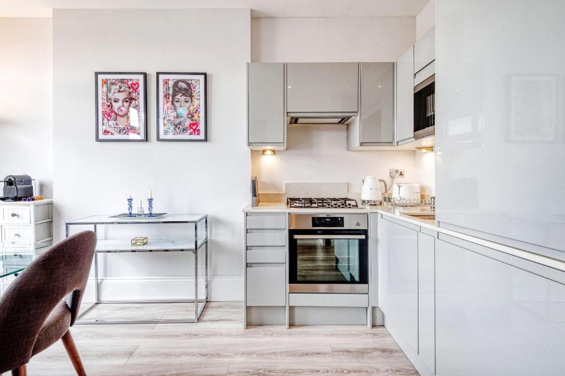 Vakantiehuis Elegant 1 Bed Apartment- Hampstead Village *