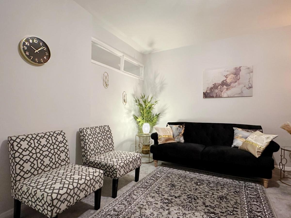 Zoey Place Near Thames River - 2 Double Beds, 1 Single Bed, Spacious, Ideal For Families Appartement