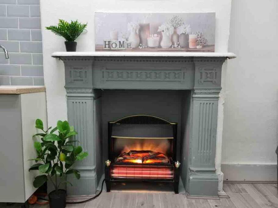 Nice Flat Near Central Londra