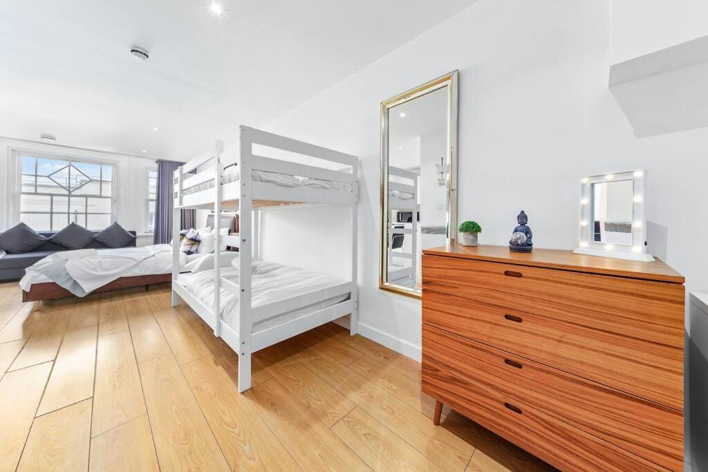 Appartement Piccadilly Haven, Flat In Vr12 Londres