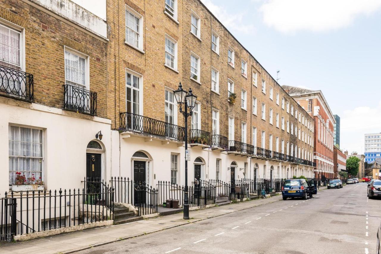Elegant 2bd Duplex With Outdoor Patio/glass Canopy Appartement Londen