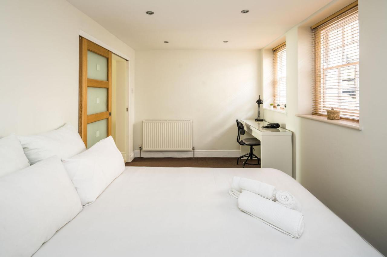 Elegant 2bd Duplex With Outdoor Patio/glass Canopy Appartement *