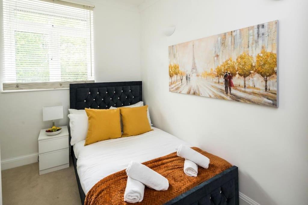Where Style & Convenience Combine- Photo Id Required Appartement *