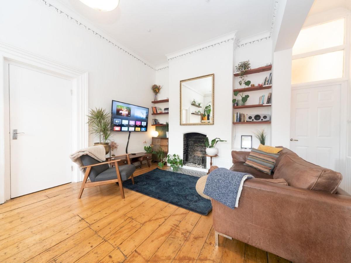 Pass The Keys Rustic And Quirky Flat In Charming Charlton Village Apartment *