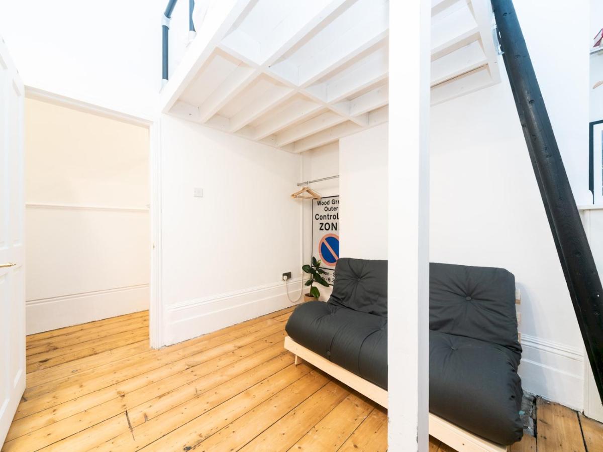 Appartement Pass The Keys Rustic And Quirky Flat In Charming Charlton Village *