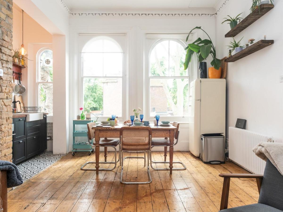 Appartement Pass The Keys Rustic And Quirky Flat In Charming Charlton Village Londen