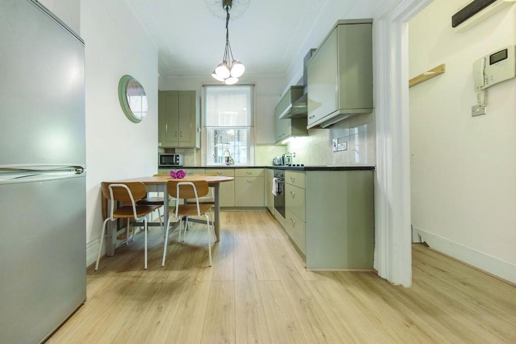 Lägenhet 3 Bedroom In Westminster London