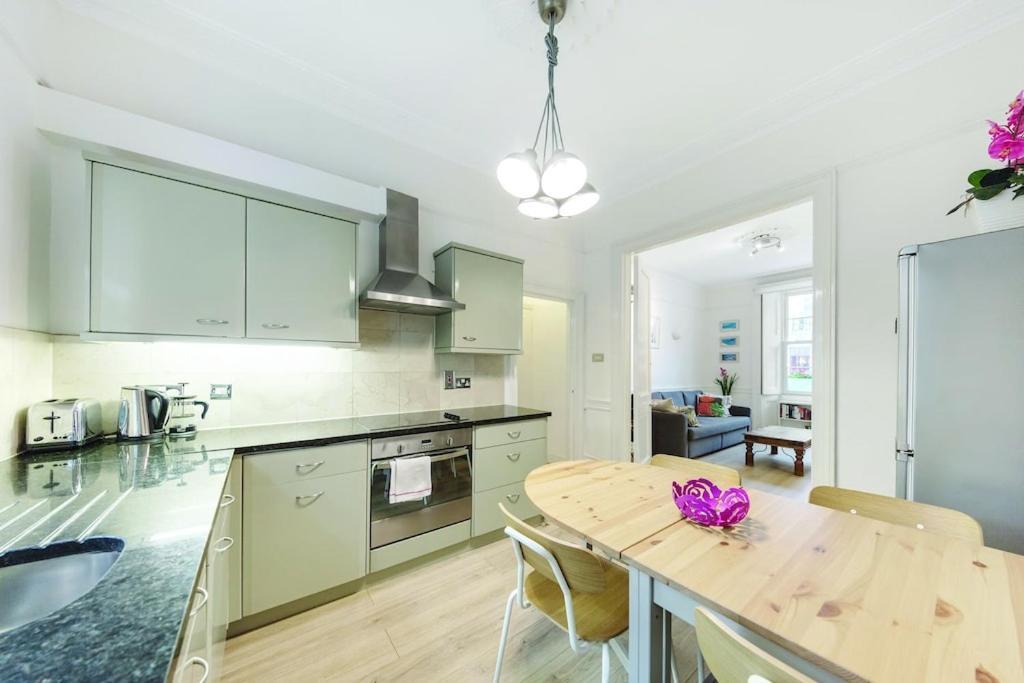 Lägenhet 3 Bedroom In Westminster London