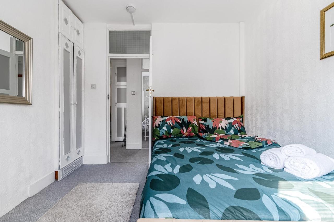 Appartement Astonishing Two Bedroom In Nelson Londen