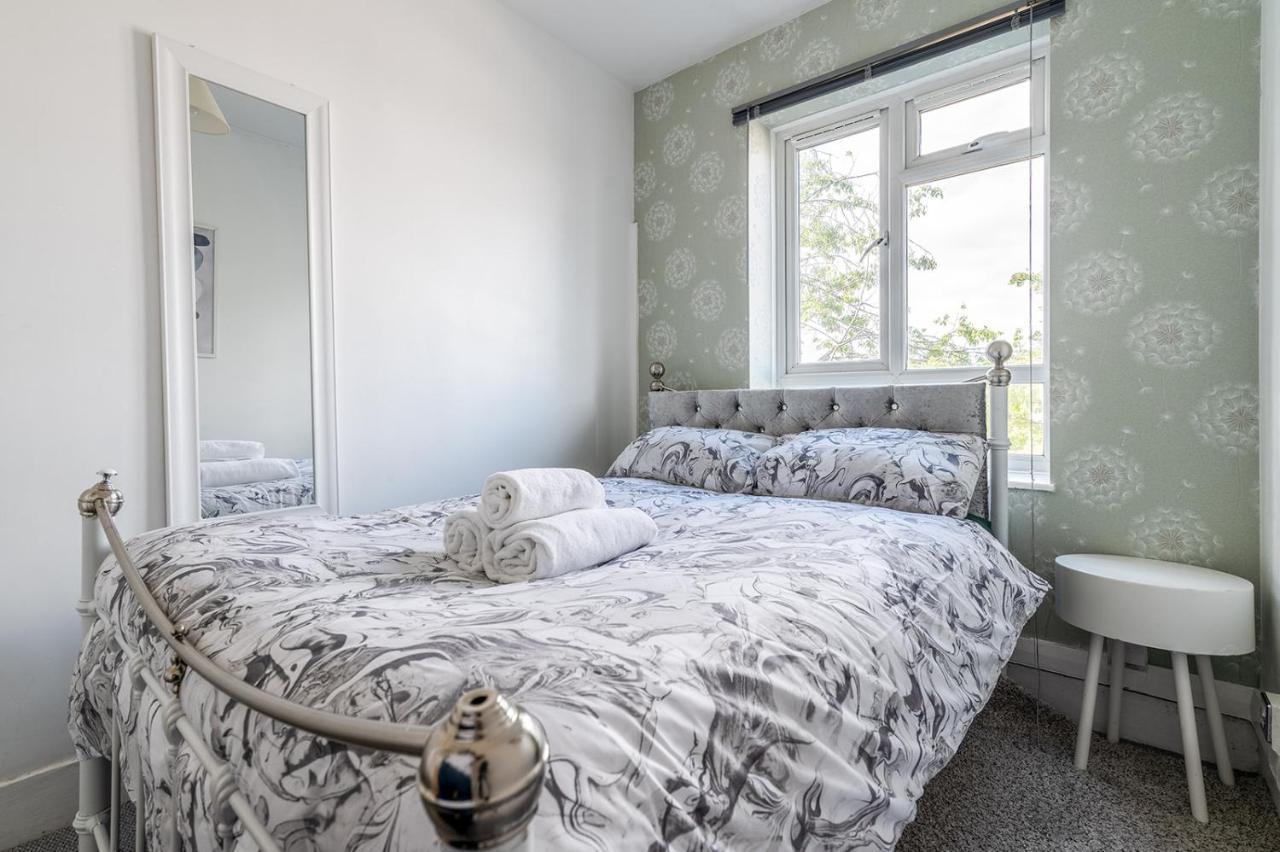 Appartement Astonishing Two Bedroom In Nelson Londen