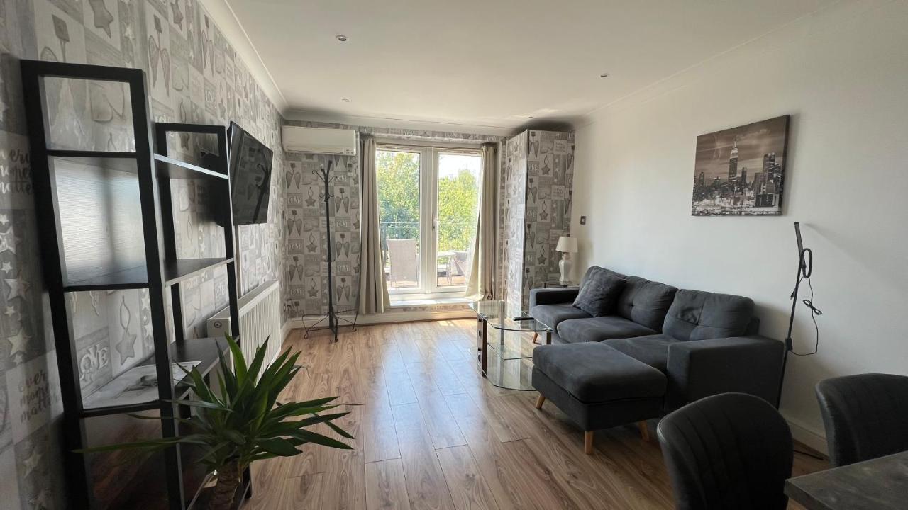Comfy 2 Bedroom - Finchley Road, Appartement