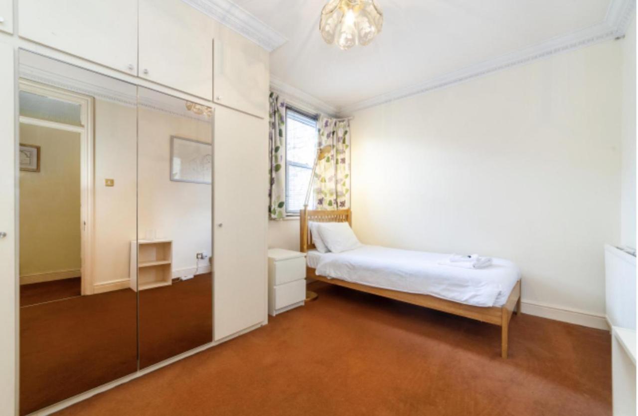 Remarkable 3-bedroom In Londen