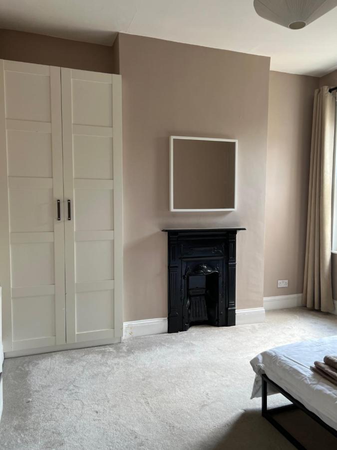 Bright And Stylish 2 Bedroom First Floor Flat Appartamento *