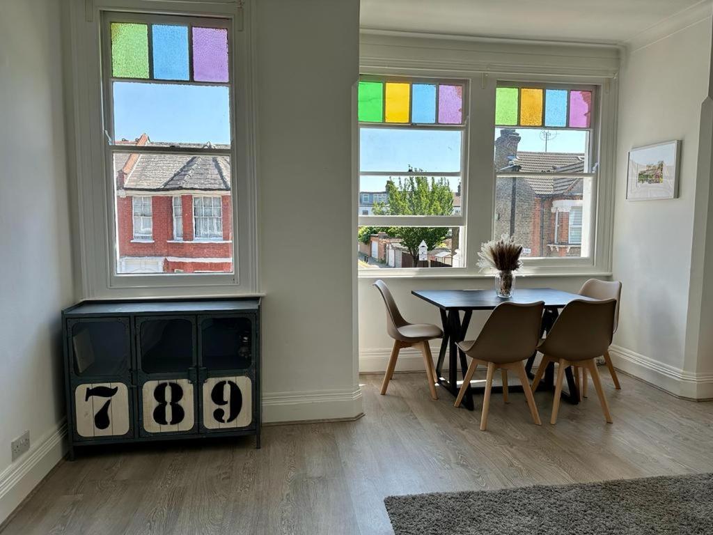 Appartamento Bright And Stylish 2 Bedroom First Floor Flat *