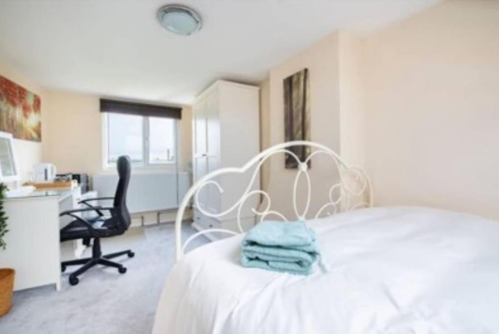 Appartamento Wembley 2 Bed/2 Bath Modern Apt Londra